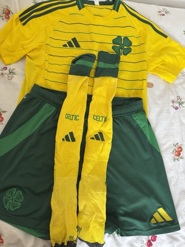 Celtic away jersey - celtic, shorts